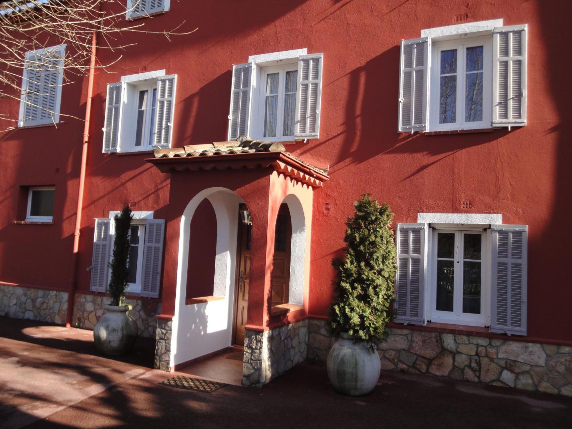 Hotel Du Bosquet Pegomas Exterior photo