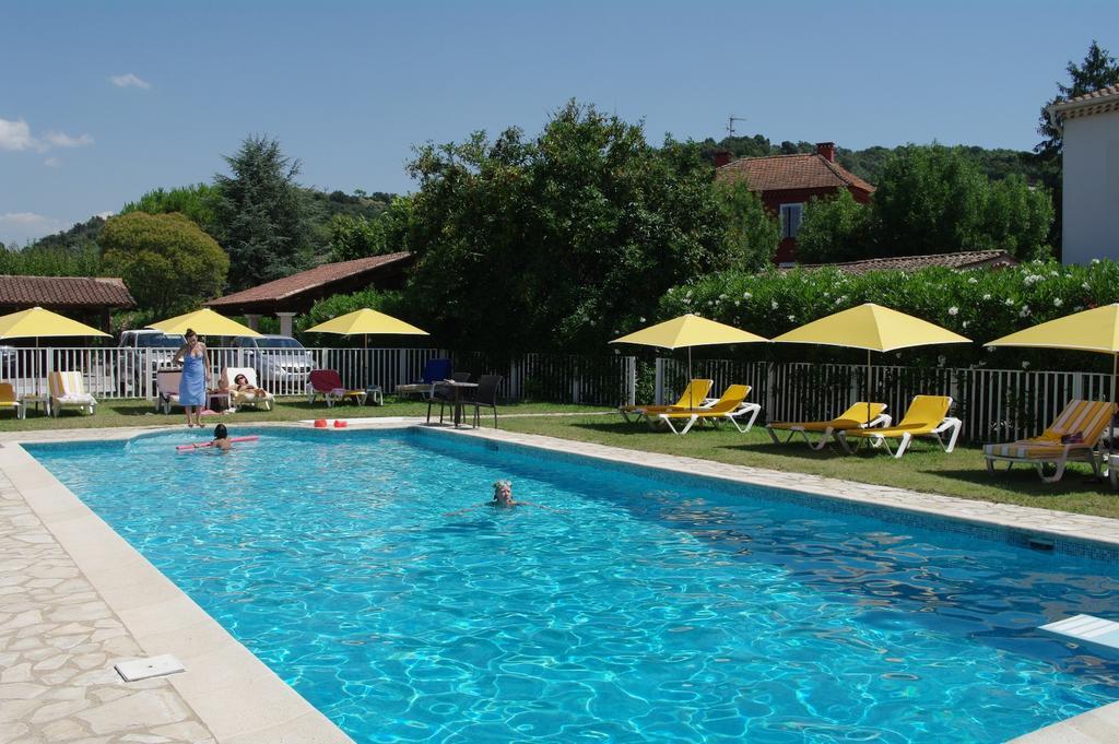 Hotel Du Bosquet Pegomas Exterior photo